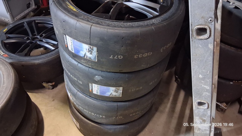New Racing Tires and Rain Tires Hankook with New Wheels 18 Zoll